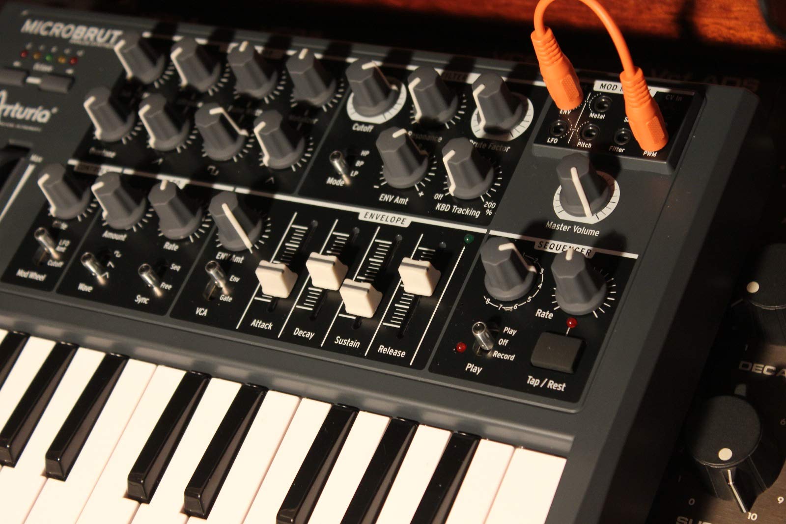 Arturia MicroBrute Sintetizador analógico – Creation Edition